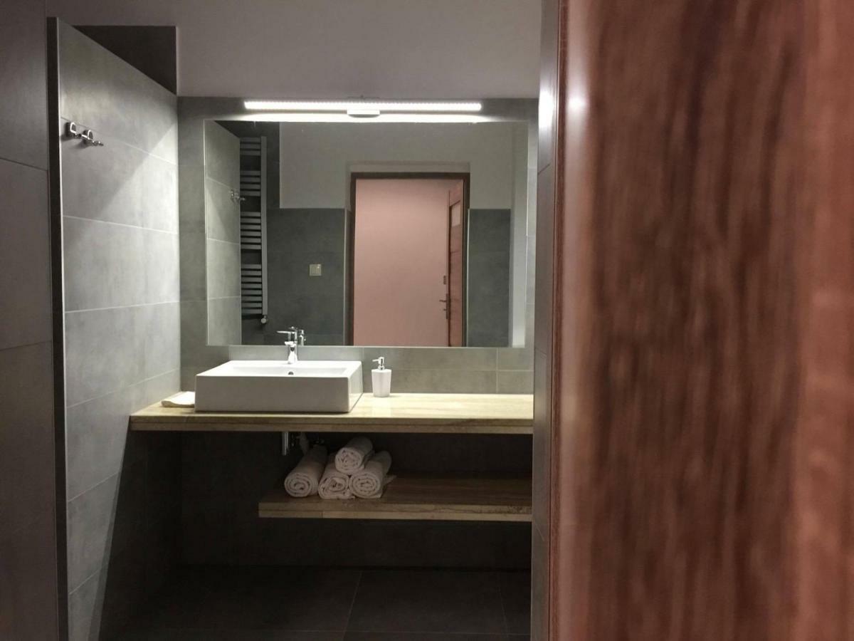 Apartamenty Eden Ustrzyki Dolne Bagian luar foto